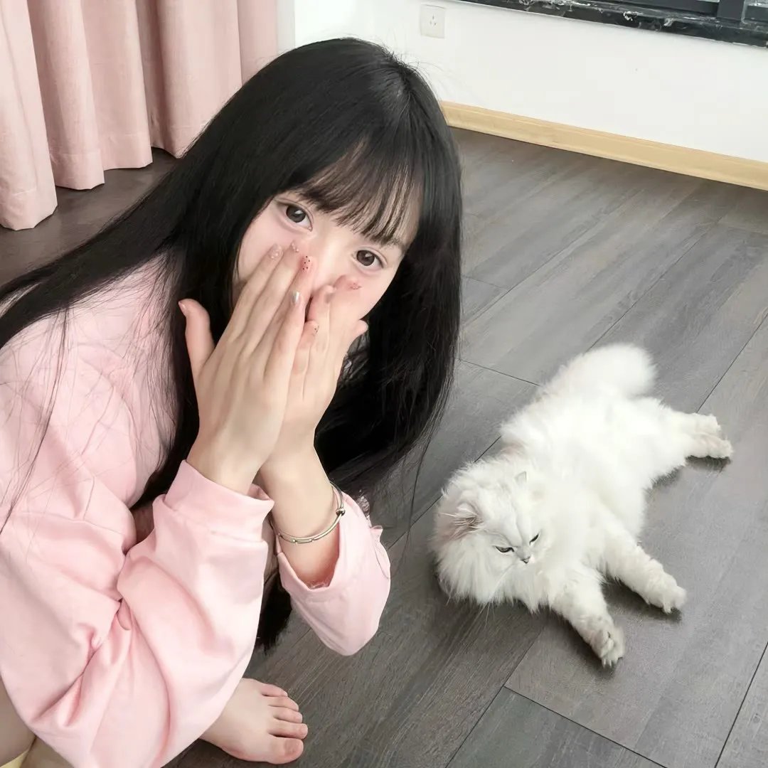 社恐的我被迫闪婚国民女神